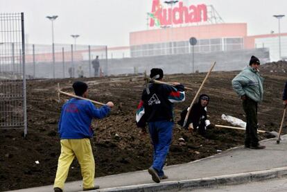 Trabajadores rumanos de la construcci&oacute;n, en Francia.