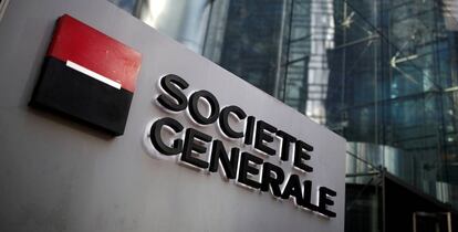 FILE PHOTO: The logo of Societe Generale is seen on the headquarters at the financial and business district of La Defense near Paris