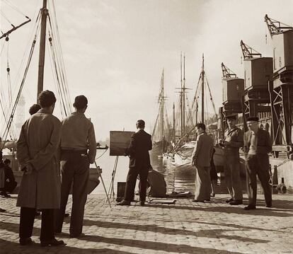 Imatge del moll d'Espanya, al Port de Barcelona, a la dècada dels 40 o els 50.