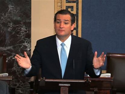 Ted Cruz, durante un momento de su discurso desde el Senado.