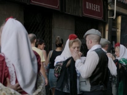 Jonás Trueba rinde homenaje al Madrid de las fiestas de La Paloma, San Cayetano y San Lorenzo en su película  La virgen de agosto 