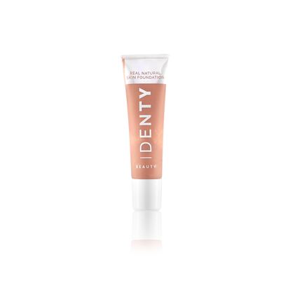 La base de maquillaje Real Natural Skin de Identy Beauty (16,50 €) se compone de mantecas vegetales no grasas que aportan hidratación y antioxidantes. Disponible en seis tonos, puede durar hasta 12 horas intacta.