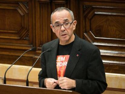 Joan Coscubiela en el debate pleno en el Parlament.
