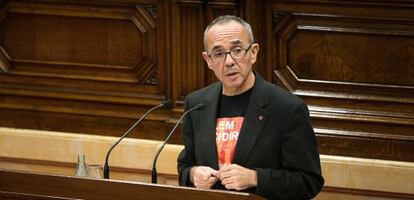 Joan Coscubiela en el debate pleno en el Parlament.