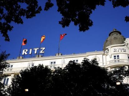 La cúpula del emblemático hotel Ritz de Madrid, en la Plaza de la Lealtad.