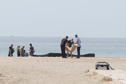 Hallazgo del cadáver de una bebé en la playa de Roda de Berà (Tarragona), el 11 de julio.