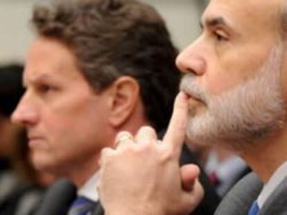 El secretario del Tesoro, Timothy Geithner y el presidente de la Fed, Ben Bernanke