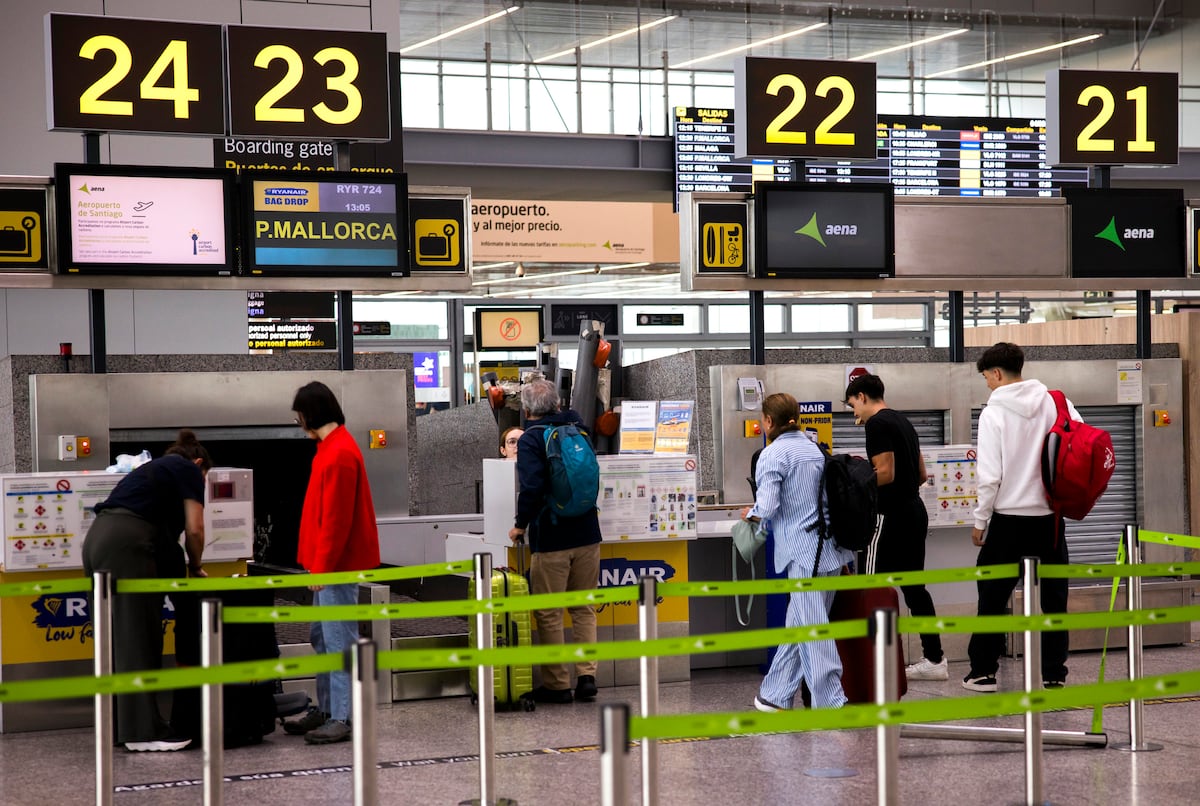 Bruselas expedienta a España por impedir que las aerolíneas cobren por el equipaje de mano