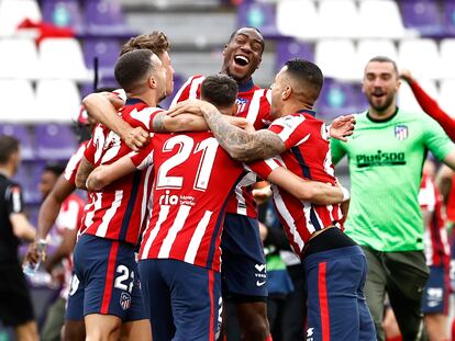 Celebración de los jugadores del Atlético de Madrid tras el partido frente al Valladolid.