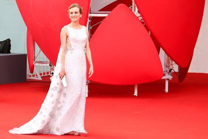 La 72 edición del festival de cine más antiguo del mundo dió comienzo de forma oficial con una gala inaugural en la que se proyectó Everest. Diane Kruger, miembro del jurado, no faltó a la cita vestida de Prada.