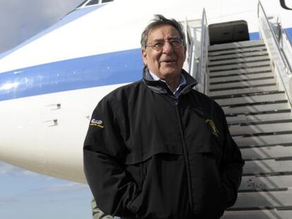 El secretario de Defensa, Leon Panetta en la base a&eacute;rea de Incirlik en Turqu&iacute;a.