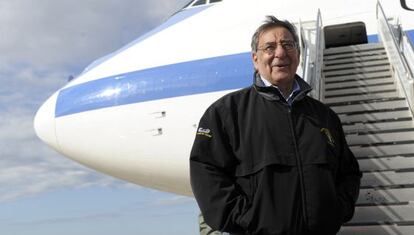 El secretario de Defensa, Leon Panetta en la base aérea de Incirlik en Turquía.
