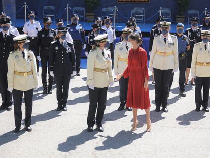 La Reina Letizia durante el evento celebrado con motivo del día de 'San Juan Bautista. Patrón de la Policía Municipal de Madrid en el parque del Retiro.