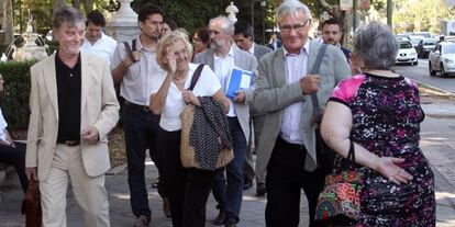 De izquierda a derecha, los alcaldes de Zaragoza, Madrid y Valencia.