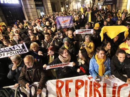 Els manifestants, prop de la Via Laietana.