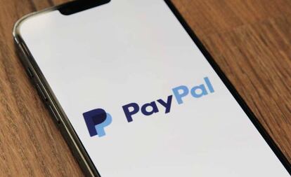 Logo PayPal en smartphone