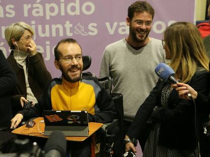 Pablo Echenique, abans de participar en un acte a Barcelona.