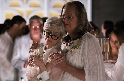 La serie de televisón 'Transparent' narra la vida de una familia tras descubrir que el padre es una mujer transexual.