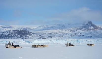 Excursión en trineo de perros por el distrito de Thule (Groenlandia).