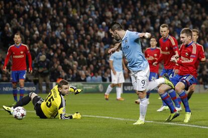 Álvaro Negredo marca el tercer gol del City.