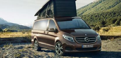 Modelo de Mercedes con techo desplegable.