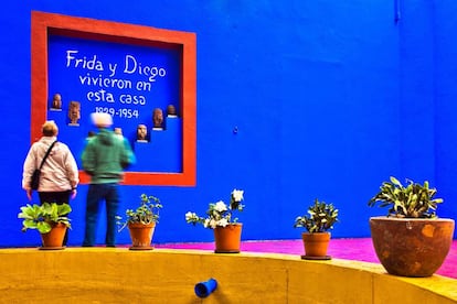 Conocida como la Casa Azul, este fue el hogar de Frida Kahlo desde 1904. Convertido en museo cuatro años después de la muerte de la pintora, en 1958, hoy es una de las principales atracciones turísticas del barrio de Coyoacán, en Ciudad de México.