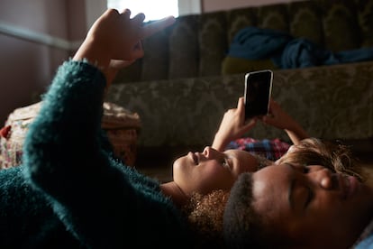 Pensar que los adolescentes no se comunican o que se han quedado mudos es un tremendo error, según los expertos. 