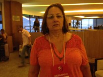 Neide, 62, professora em Goiás.