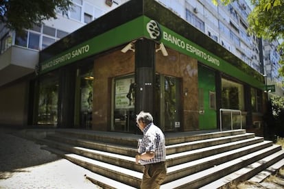 Una sucursal del Banco Espirito Santo en Lisboa