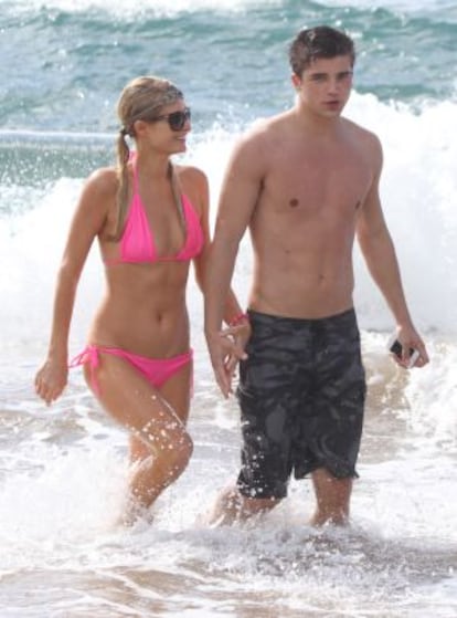 Paris Hilton y su novio español en Maui.