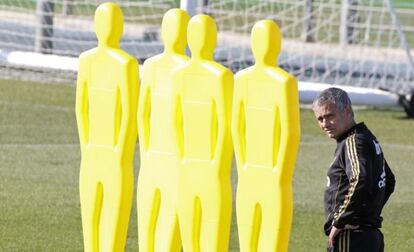 Mourinho durante el entrenamiento.