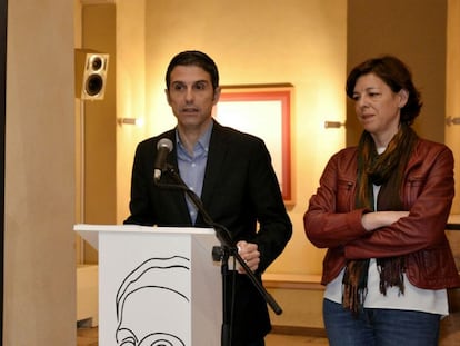 El alcalde Javier Rodríguez Palacios y la concejal de Cultura, María Aranguren.