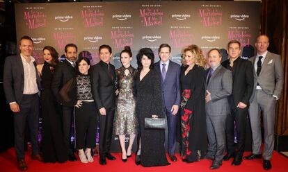 El equipo de 'The Marvelous Mrs. Maisel' en Milán.