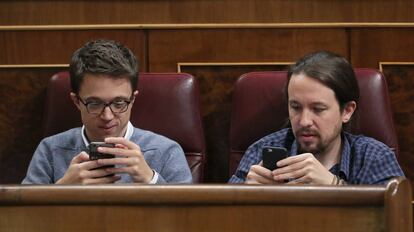 I&ntilde;igo Errej&oacute;n y Pablo Iglesias, en el Congreso. 