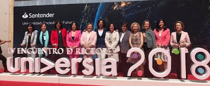 Ana Botín, junto a las rectoras de las universidades y la presidenta del CSIC, Rosa Menéndez.