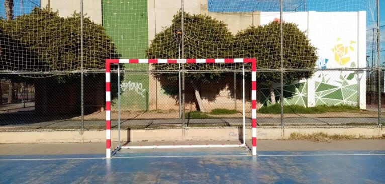 Un club de fútbol valenciano celebra la victoria de su equipo juvenil con una ‘stripper’ en el polideportivo municipal
