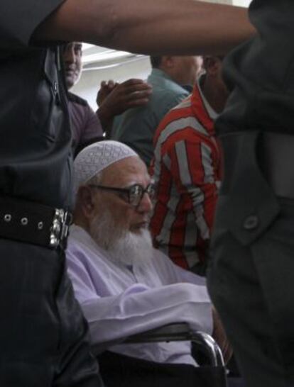 Ghulam Azam, este lunes en el tribunal de crímenes de guerra.