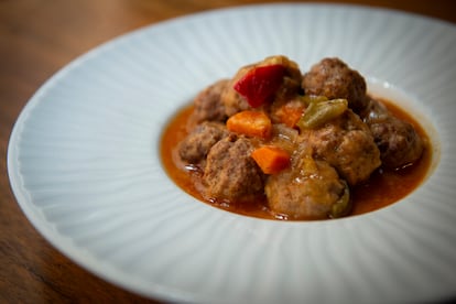 Albóndigas con ternera de Aliste, una receta de Rocío, mujer de Caballero y cocinera, durante un tiempo, en la taberna. 