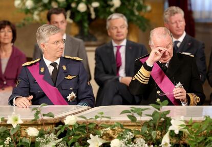 El rey Alberto II de Bélgica se emociona tras abdicar en favor de su primogénito el Felipe I