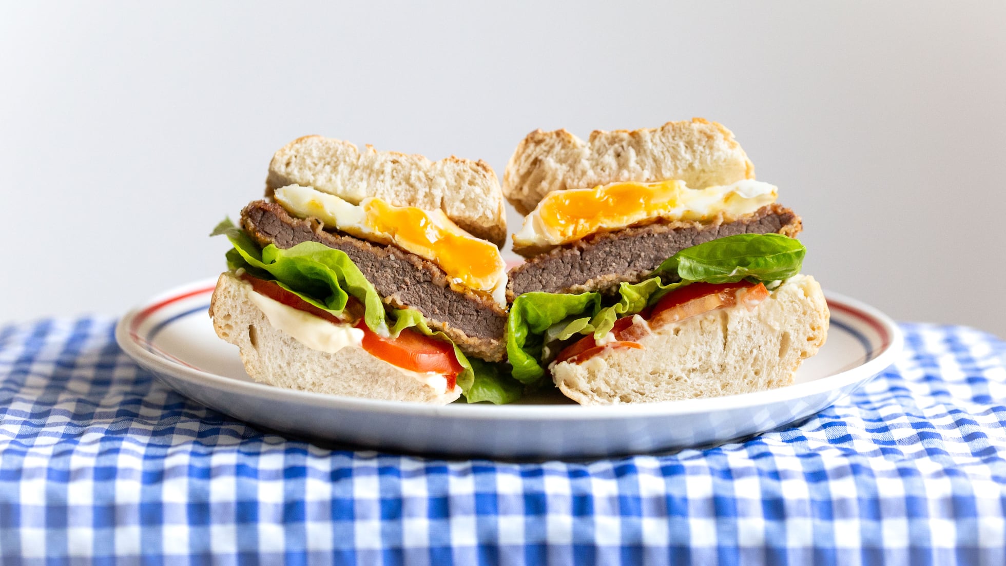 Cómo hacer un sándwich de milanesa tierno y crujiente-image