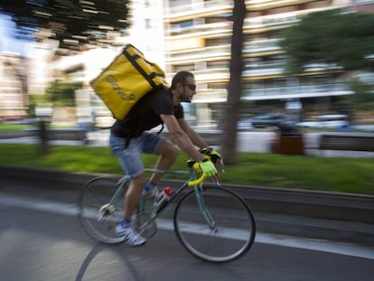 Un repartidor de Glovo en Barcelona.