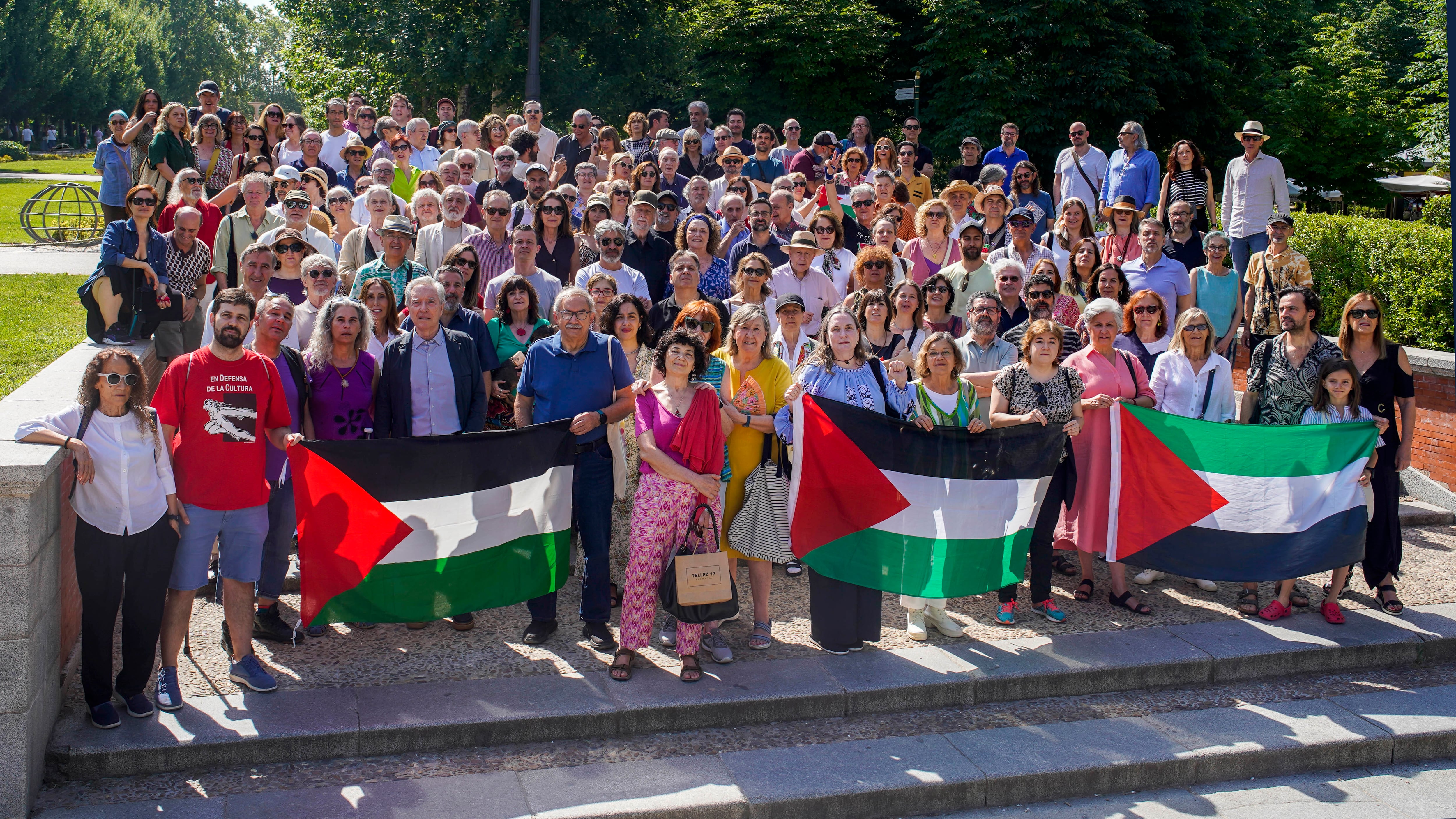 Más de 1.700 personalidades de la cultura denuncian en un comunicado la “masacre de Gaza” y exigen su cese inmediato