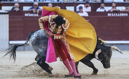 Francisco de Manuel, con el tercero de la tarde. 