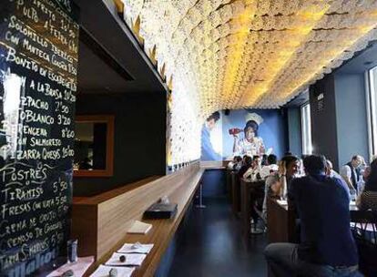 El <i>gastrobar</i> Estado Puro, en la plaza de Neptuno de Madrid, donde pone su trabajo y firma el <i>chef </i>Paco Roncero.