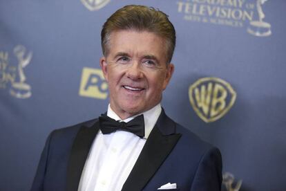 Alan Thicke posa en abril de 2015.