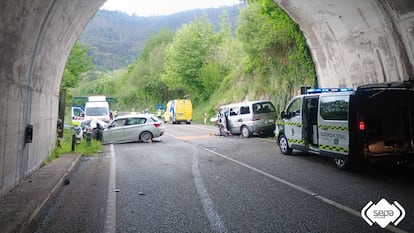 Un accidente grave de tráfico en Piloña (Asturias).