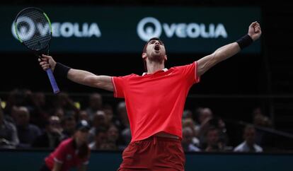 Khachanov celebra su victoria en París-Bercy.