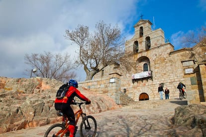 El santuario de la Virgen de la Cabeza. 