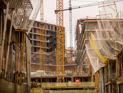 Construcción de viviendas en la zona de Pirámides, en Madrid.