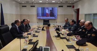 Reuni&oacute;n de la comisi&oacute;n de evaluaci&oacute;n de la amenaza terrorista. Foto facilitada por el Ministerio del Interior.